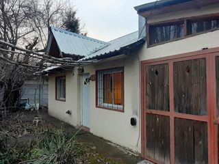Foto 2 de Casa Centrica en El Bolson   2 departamentos en terreno de 464m2