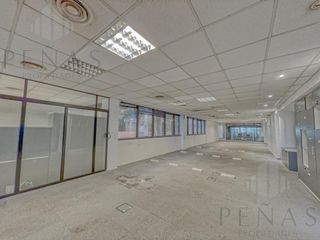Foto 15 de PISO CORPORATIVO 1240 m2 DE GRAN CATEGORÍA EN VICENTE LÓPEZ