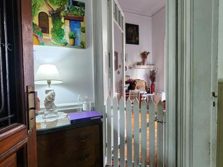 Foto 1 de Departamento de 4 ambientes y dependencias en venta