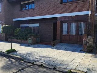 Foto 1 de Casa en  Mitre y Laprida