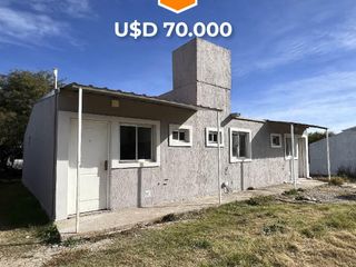Foto 1 de 2 Dúplex de 3 Dorm. en venta - Padre Tissera, Villa de Merlo