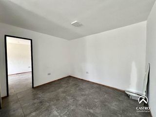Foto 16 de 2 Dúplex de 3 Dorm. en venta - Padre Tissera, Villa de Merlo