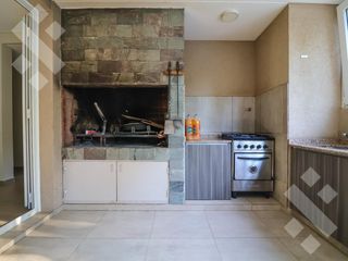 Foto 26 de Venta casa 4 dormitorios - Barrio La Zagala - Neuquen
