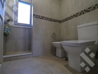 Foto 16 de Venta casa 4 dormitorios - Barrio La Zagala - Neuquen