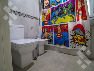 Foto 3 de Venta casa 4 dormitorios - Barrio La Zagala - Neuquen