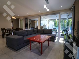 Foto 38 de Venta casa 4 dormitorios - Barrio La Zagala - Neuquen