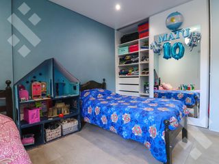 Foto 7 de Venta casa 4 dormitorios - Barrio La Zagala - Neuquen