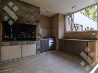 Foto 29 de Venta casa 4 dormitorios - Barrio La Zagala - Neuquen
