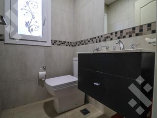Foto 22 de Venta casa 4 dormitorios - Barrio La Zagala - Neuquen