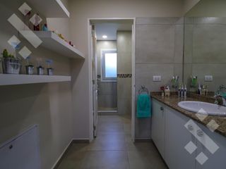 Foto 15 de Venta casa 4 dormitorios - Barrio La Zagala - Neuquen