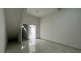 Foto 4 de ALQUILER DE HERMOSO LOCAL CALLE 33 CON 6 CENTRO PEREIRA