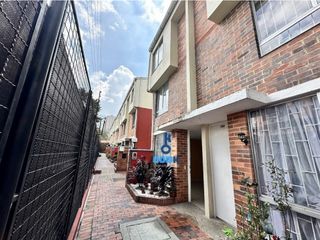 Foto 2 de VENTA CASA ALTABLANCA, BOGOT