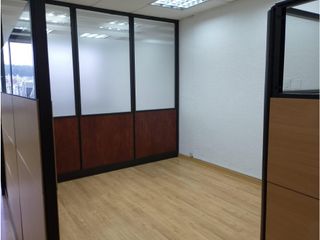 Foto 16 de La Carolina, Oficina en  Renta, 125m2, 5 Ambiente, 2 Baños.