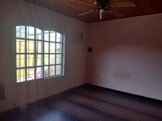Foto 20 de Venta. Casa con cochera y patio. Oportunidad!