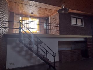 Foto 10 de Venta. Casa con cochera y patio. Oportunidad!