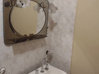 Foto 16 de Venta. Casa con cochera y patio. Oportunidad!