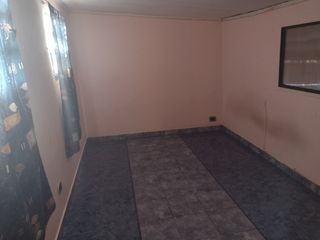 Foto 13 de Venta. Casa con cochera y patio. Oportunidad!