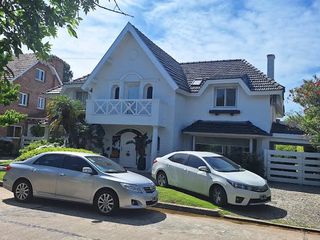 Foto 1 de Excelente casa en Alquiler en Barrio Cerrado San Isidro Chico, Beccar