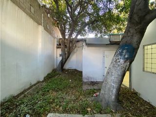 Foto 35 de ARRIENDO CASA PARA OFICINA O CONSULTORIO CENTRO DE SANTA MARTA