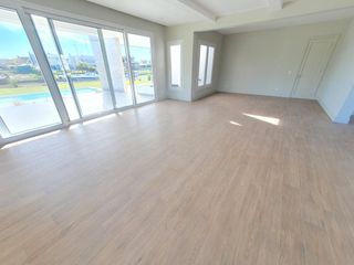 Foto 7 de Casa - Albanueva, lote al Río