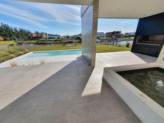 Foto 38 de Casa - Albanueva, lote al Río