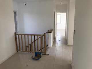 Foto 10 de Casa en venta 6 Ambientes - El  Cantón