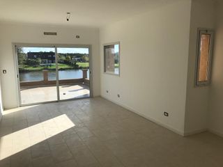 Foto 13 de Casa en venta 6 Ambientes - El  Cantón