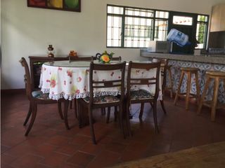 Foto 9 de Maat vende Casa en el Condominio  Villeta 2.072m2 $ 1.000Millones