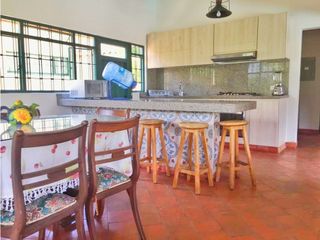 Foto 4 de Maat vende Casa en el Condominio  Villeta 2.072m2 $ 1.000Millones