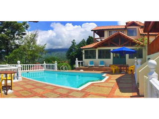 Foto 1 de Maat vende Casa en el Condominio  Villeta 2.072m2 $ 1.000Millones
