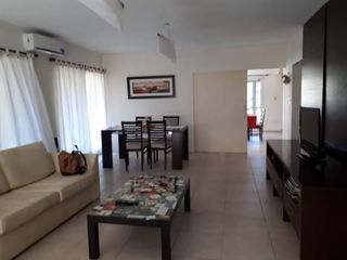 Foto 4 de Casa en Barrio Cerrado en alquiler temporario - Funes