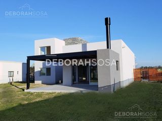 Foto 3 de Casa en Venta 4 ambientes lote interno con pileta - El Cantón Zona Norte Escobar