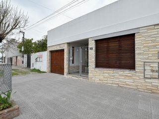 Foto 2 de Casa en  venta en Los Hornos