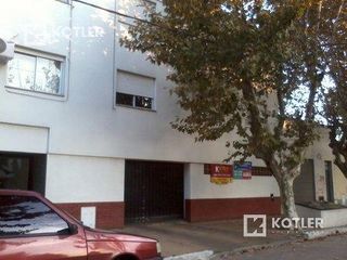 Foto 2 de Departamento de 3 amb. c/cochera