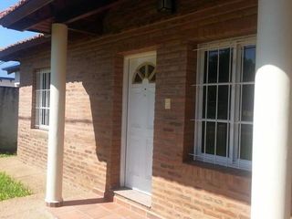 Foto 2 de 2 Casas de 2 dormitorios cada una