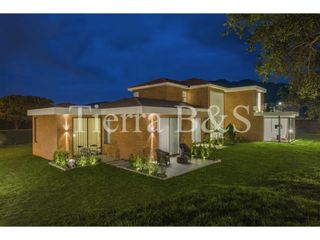 Foto 22 de ARRIENDO DE LUJOSA CASA EN SAN SIMÓN, 470 M2 POR $17,5 Millones