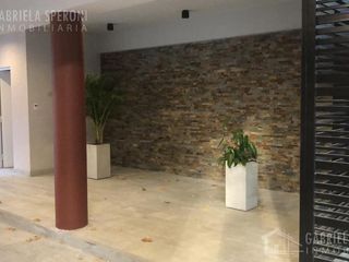 Foto 2 de Monoambiente con jardin propio | Banfield