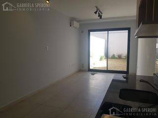 Foto 5 de Monoambiente con jardin propio | Banfield