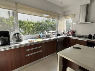 Foto 7 de Casa Moderna de 4 dormitorios en el Golf de Nordelta en venta