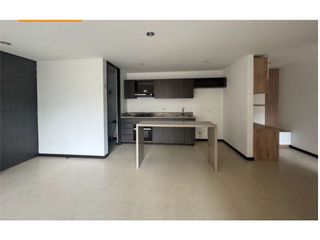 Foto 3 de Venta apartamento loma Maríanito Medellin