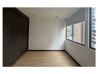 Foto 10 de Venta apartamento loma Maríanito Medellin