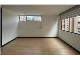 Foto 5 de Venta apartamento loma Maríanito Medellin