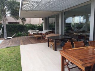 Foto 12 de Casa en venta en barrio  Santa Barbara, Tigre