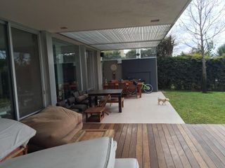 Foto 11 de Casa en venta en barrio  Santa Barbara, Tigre