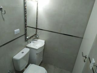 Foto 7 de PH en venta - 1 dormitorio 1 baño - Cochera - 80mts2 - Quilmes Oeste