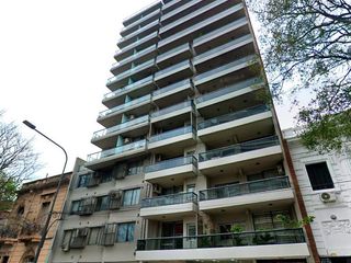 Foto 1 de Cochera en primer piso - Av. Pellegrini 300 - Centro Rosario