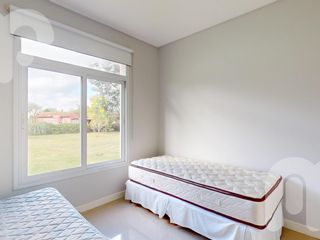 Foto 36 de Venta de Casa en Campos de Roca