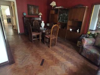 Foto 6 de CASA DE 4 AMBIENTES VENTA EN Cabrera  1247 (BANFIELD)