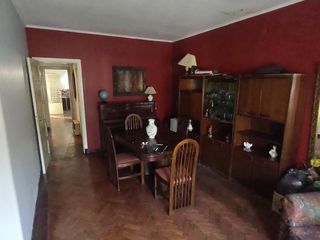 Foto 5 de CASA DE 4 AMBIENTES VENTA EN Cabrera  1247 (BANFIELD)