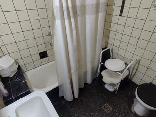 Foto 10 de CASA DE 4 AMBIENTES VENTA EN Cabrera  1247 (BANFIELD)
